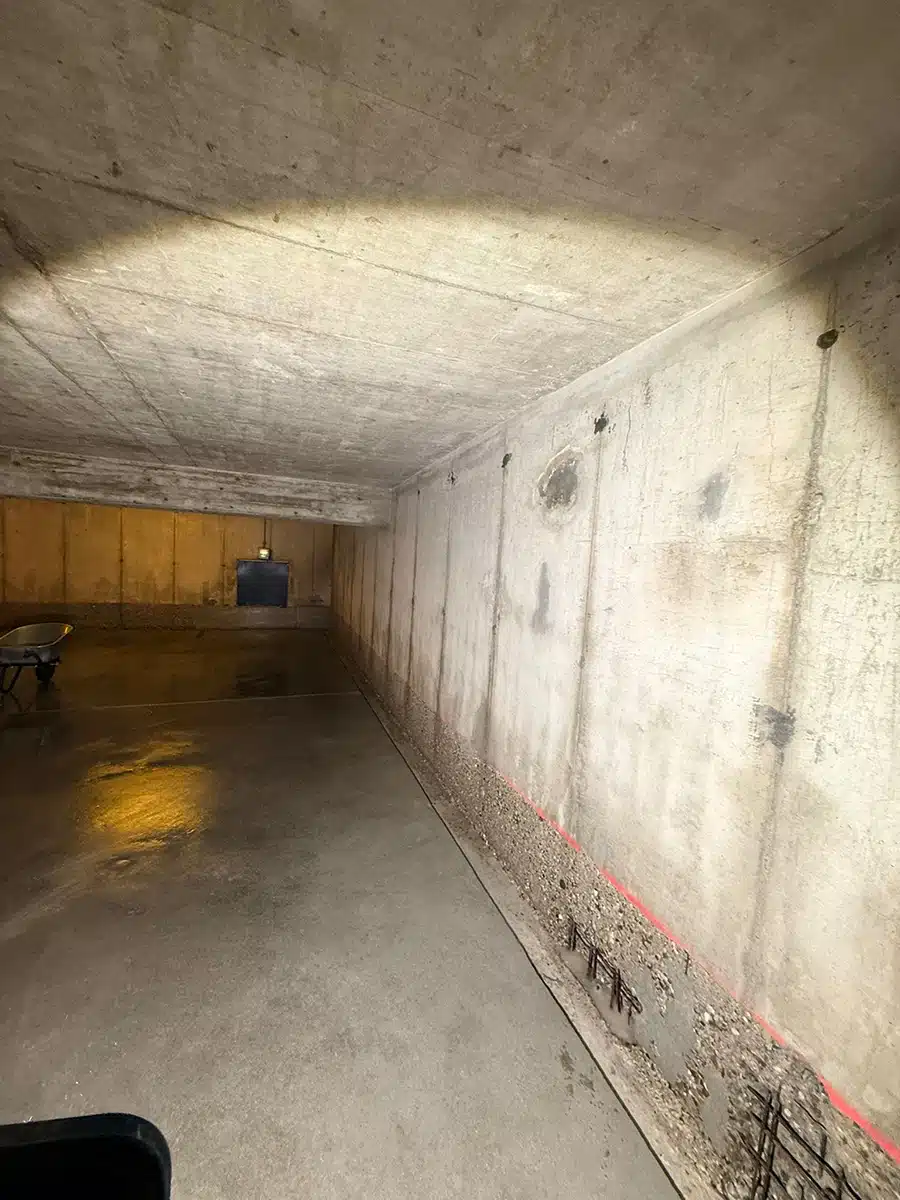 Tiefgarage München Wandsockel Betoninstandsetzung Vorbereitung